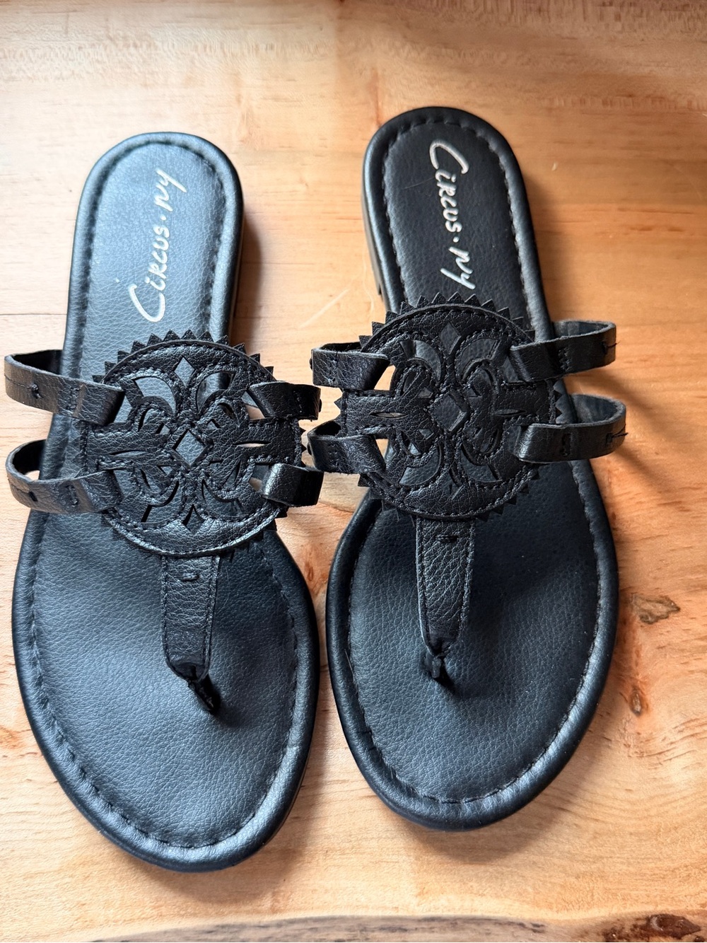 Circus by Sam Edelman Black Laser-Cut Medallion Thong Sandals